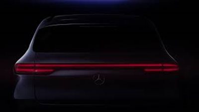 استعراض مقدمة سيارة EQC الكهربائية (فيديو)