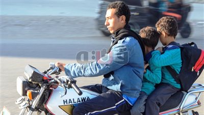 20 صورة ترصد رحلة الطلاب إلى المدارس ثاني أيام العام الجديد