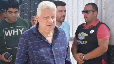 مرتضى منصور يصل الزمالك لتفقد عملية التسجيل بالجمعية العمومية