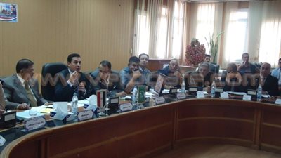 محافظ الشرقية: لا تصالح في حرق قش الأرز والغرامات تصل لـ5 آلاف جنيه