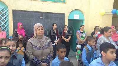 بالصور.. «أبناء النيل» بفرنسا تزور مدرسة الكاثوليك بجراجوس في قنا