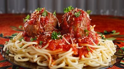 أطباق المكرونة بالكفتة والخضروات.. وجبة مفيدة للأطفال