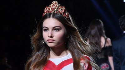 بالصور.. أجمل فتاة بالعالم تتألق في عرض أزياء بميلانو