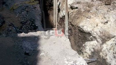 بالصور.. طلاب مدرسة بالغربية معرضون للخطر بسبب أعمال الصرف