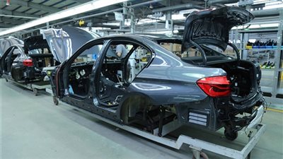 حمدي عبد العزيز: نحتاج علامة مصرية لسيارات شركة النصر