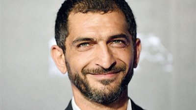 عمرو واكد عن «فكة السيسي»: «هي دى مصر بعد سنتين»