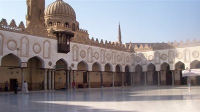 الأزهر يؤكد رفض الإسلام للإرهاب.. ويطالب بالبعد عن العنف