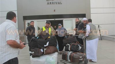 بالصور.. وصول 493 حاجا فلسطينيا لمعبر رفح