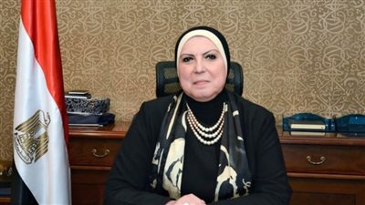 نيفين جامع  تستعرض مع 