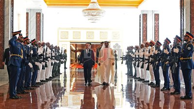 السيسي يلتقي كبار رجال وعواقل ومشايخ الإمارات
