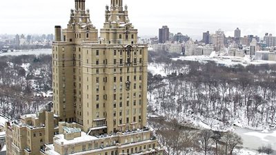 مليونير أمريكي يلقي بنفسه من فوق «ناطحة سحاب» بنيويورك