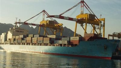 ضبط مايكات بميناء السخنة غير مدفوعة الجمارك