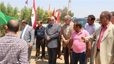 محافظ الفيوم يطلق إشارة بدء ماراثون المشي بمركز شباب أبوكساة (صور)