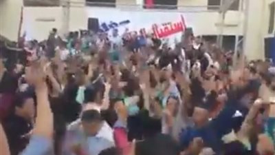 بالفيديو.. «تجارة المنصورة» تستقبل طلابها على أنغام المهرجانات