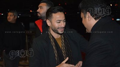 هلال وزكي وبيبو يشاركون في عزاء والد إيهاب توفيق | صور