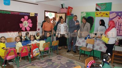 محافظ الجيزة يقرر نقل مدير مدرسة محمد فاروق للإهمال في أداء عمله