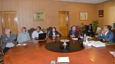 رئيس جامعة المنصورة يبحث ترميم المبنى الأثري بـ«سياحة وفنادق»