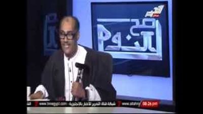 بالفيديو.. شبيه «السادات» يقلده على الهواء