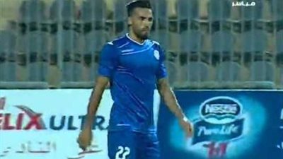 سموحة يجهز إسلام محارب لمواجهة إنبي