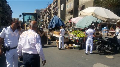 بالصور.. «فيتو» ترافق حملة إزالة إشغالات «زهور بورسعيد»