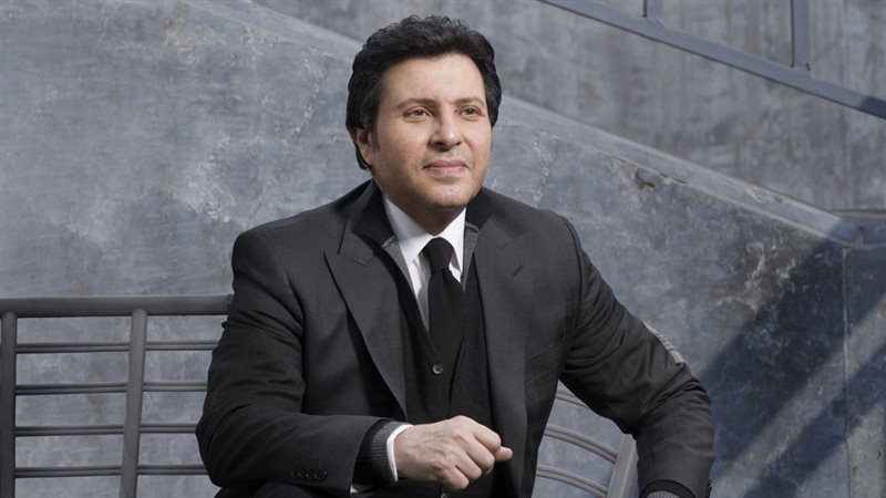 المطرب هاني شاكر
