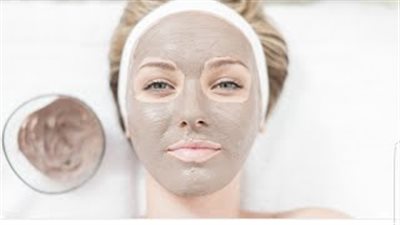 ماسك الطمي المغربي أفضل وصفة طبيعية للنمش (فيديو)