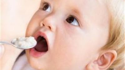 4 نصائح لصحة طفلك قبل تناول الأطعمة الجديدة