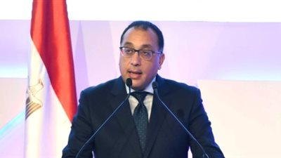 مدبولي: تنفيذ عدد من مشروعات المياه والطرق والكهرباء بأخميم الجديدة