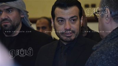 نجوم الفن والرياضة يشاركون في عزاء والد الفنان إيهاب توفيق | صور