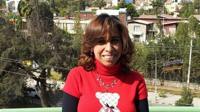 عبير سعدى تستنكر تنظيم مظاهرة أمام منزل وزير الإعلام