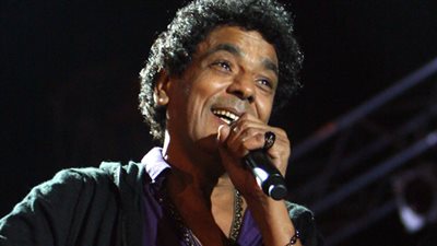 بالفيديو.. 17 إنجازا  لـ «الكينج» محمد منير في ذكرى ميلاده