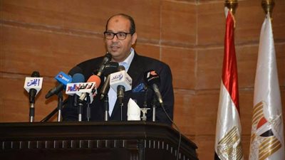 «إدريس» يعلن استمرار صوت الصيد في انتخابات «السباحة»