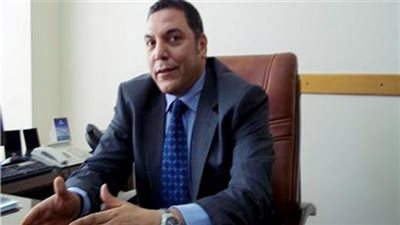 الحكومة الليبية تكرم السفير المصرى