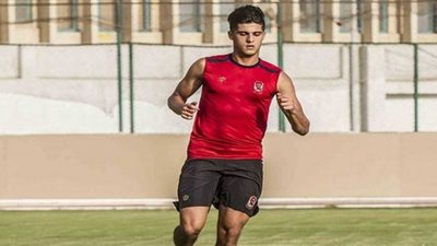 أحمد الشيخ يكتفي بجلسة تأهيل بمران الأهلي.. تعرف على السبب