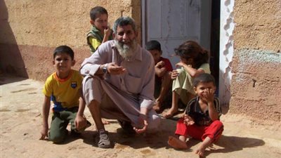 استياء الأسر الفقيرة ببنها من وقف صرف مرتبات الجمعية الشرعية