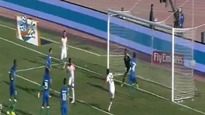 بالفيديو.. الشعلة يفوزعلي الشباب بثلاثية في الدوري السعودي