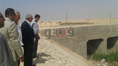 بالصور.. الرقابة الإدارية تتفقد استعدادات مخرات السيول للشتاء ببني سويف