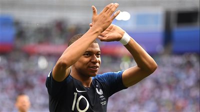 جماهير فرنسا تختار «مبابي» للفوز بالكرة الذهبية