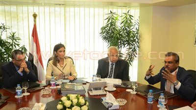 وزيرا التعاون الدولي والنقل يرتبان لزيارة رئيس سنغافورة