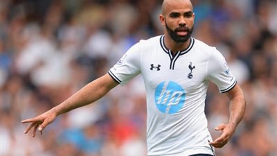 ساندرو يبلغ توتنهام بعدم رغبته في الرحيل إلى الدوري الإيطالي