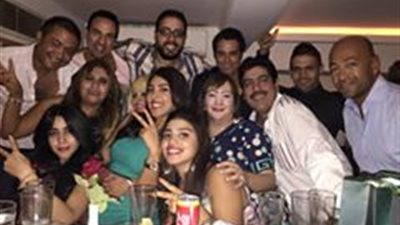 بالصور.. نرمين ماهر تحتفل بعيد ميلادها برفقة أصدقائها