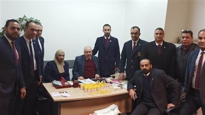 ضبط هولندي حاول تهريب كميات من المخدرات بمطار القاهرة | صور