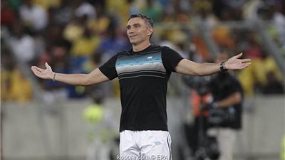 كارتيرون يعلن تشكيل الأهلي لمواجهة الإنتاج الحربي