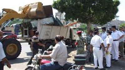 تحرير 50 محضر إشغال طريق في حملة بمنشأة القناطر بالجيزة