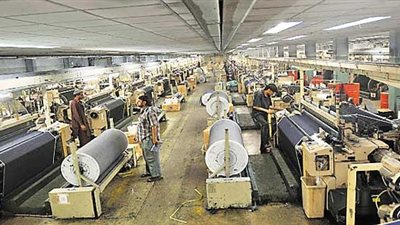 غدا.. القابضة للغزل والنسيج تنتظر تغيير مجالس إدراتها