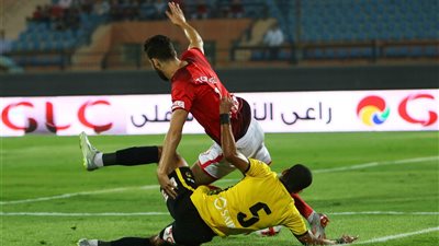 التعادل السلبي مستمر بين الأهلي والإنتاج الحربي بعد 60 دقيقة