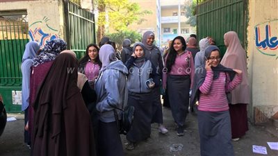 تفاصيل اليوم الثاني بامتحان اللغة الأجنبية الأولى.. شوقي: نسبة الغش تقلصت.. وتباين آراء الطلاب حول الامتحان | فيديو