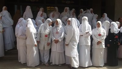 ممرضو مستشفى الجامعة بالشرقية يطالبون بصرف الحافز المخصوم منهم