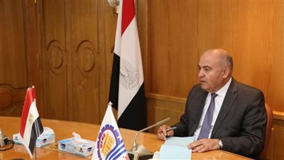 محافظ قنا: إعداد خطة لإنشاء صوبات جديدة وحوضي أسماك بالمعنا