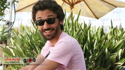 مقاول يتهم نجل 